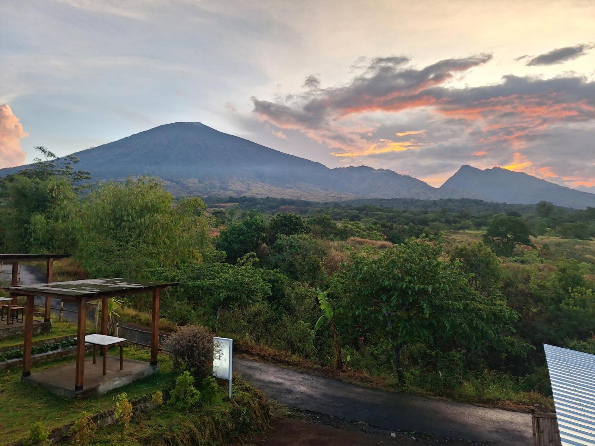 Family Rinjani Bungalow Sajang 외부 사진
